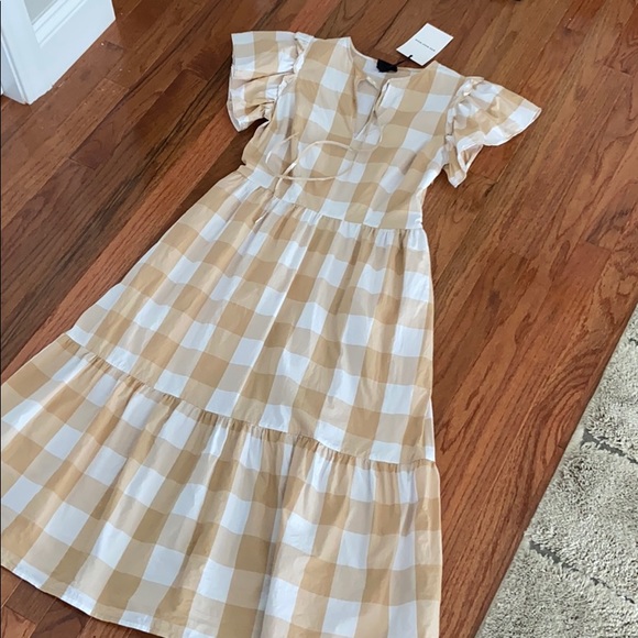 Who What Wear Dresses & Skirts - NWT Who What Wear Check Bell Sleeve Midi